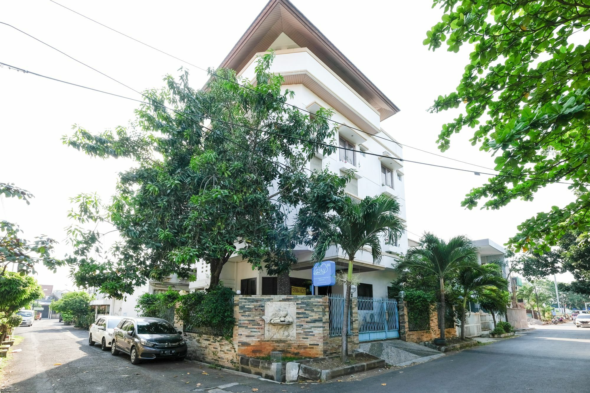 Reddoorz Plus Near Simpang Lima Semarang Exterior foto